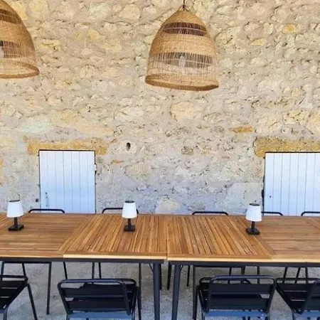 Maison De Famille A La Campagne, Piscine, Wifi