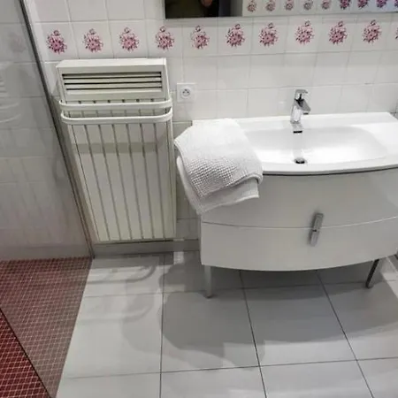 Maison De Famille A La Campagne, Piscine, Wifi Βίλα *