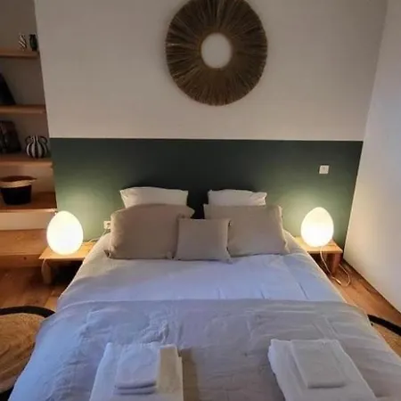 Maison De Famille A La Campagne, Piscine, Wifi