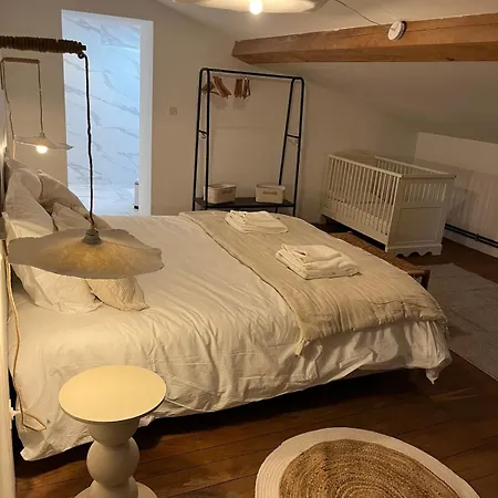 Maison De Famille A La Campagne, Piscine, Wifi